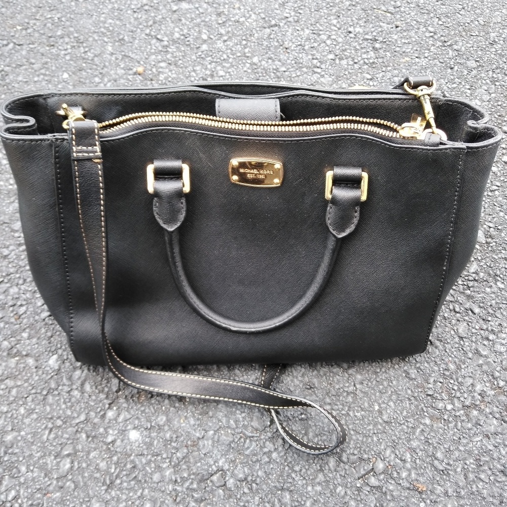 Micheal korrs purse